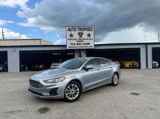Used 2020 Ford Fusion SE FWD video 1