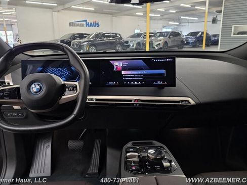 Used 2024 BMW iX xDrive50 AWD/4WD image 14