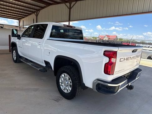 Used 2024 Chevrolet Silverado 2500 LT AWD/4WD image 6