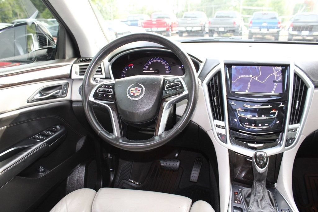 Used 2016 Cadillac SRX Luxury w/ Driver Awareness Package FWD image 18