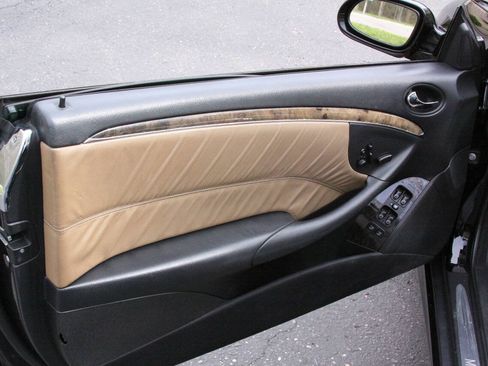 Used 2008 Mercedes-Benz CLK 550 Cabriolet image 19