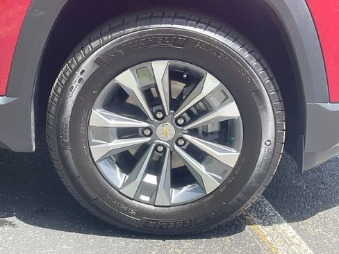 Certified 2026 Chevrolet Equinox LT AWD/4WD image 9