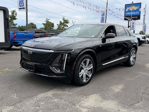 Used 2024 Cadillac Lyriq Tech w/ LPO, Floor Liner Package AWD/4WD image 1