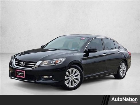 Used 2015 Honda Accord EX image 1
