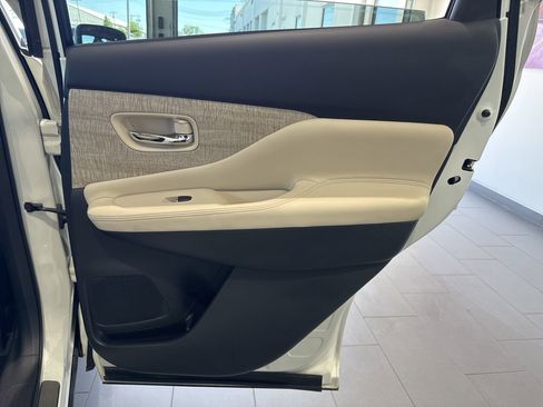 Used 2020 Nissan Murano SL w/ Moonroof Package AWD/4WD image 48