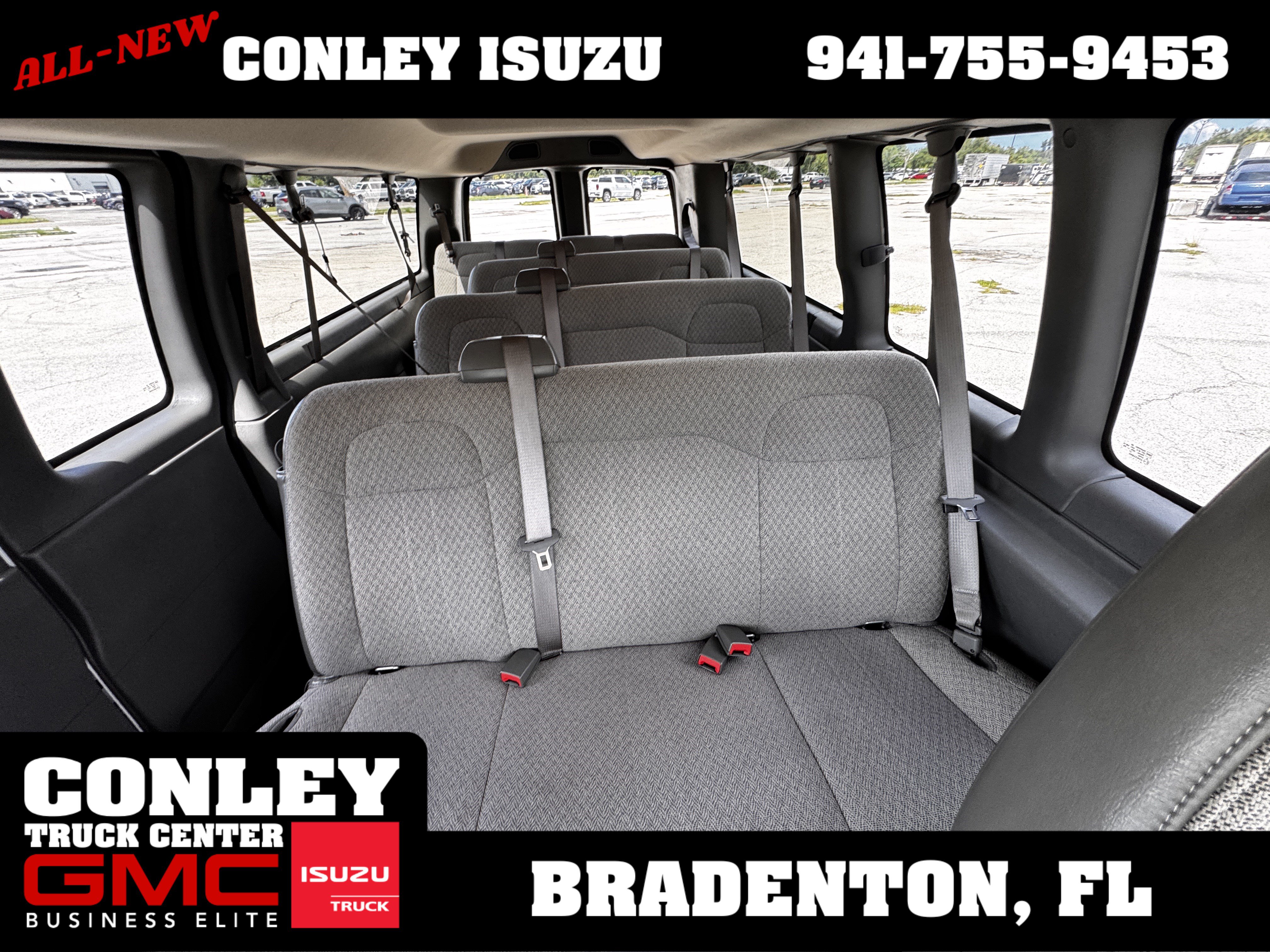Used 2025 Chevrolet Express 3500 LT w/ LT Preferred Equipment Group RWD image 12