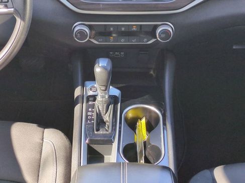 Used 2024 Nissan Altima 2.5 SV image 18