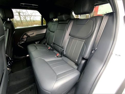 Used 2024 Land Rover Range Rover Sport SE image 20