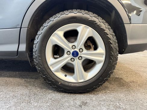 Used 2016 Ford Escape SE AWD/4WD image 9