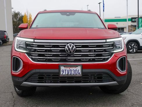 Certified 2025 Volkswagen Atlas SEL image 3