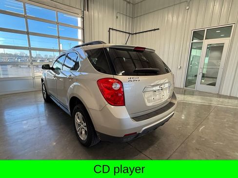 Used 2015 Chevrolet Equinox LT w/ Driver Convenience Package image 3