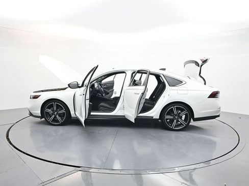 Used 2024 Honda Accord Sport image 45
