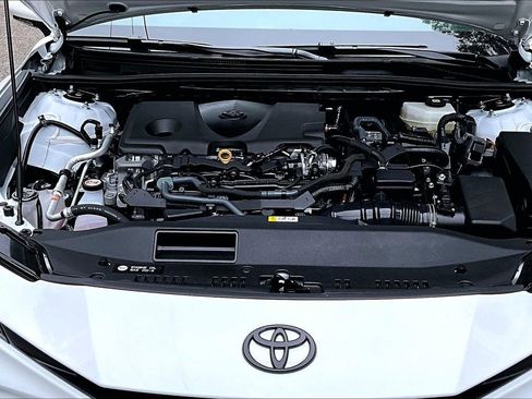 Used 2025 Toyota Camry SE FWD image 31