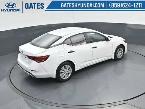Used 2025 Nissan Sentra S FWD image 40