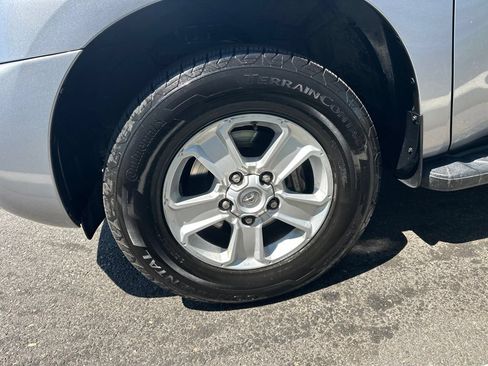 Used 2019 Toyota Sequoia SR5 AWD/4WD image 11