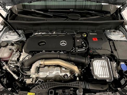 New 2026 Mercedes-Benz GLB 250 4MATIC image 16