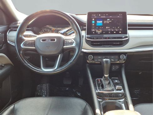 Used 2022 Jeep Compass Limited image 4