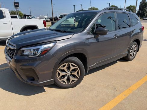 Used 2020 Subaru Forester Premium w/ Popular Package #1 AWD/4WD image 1