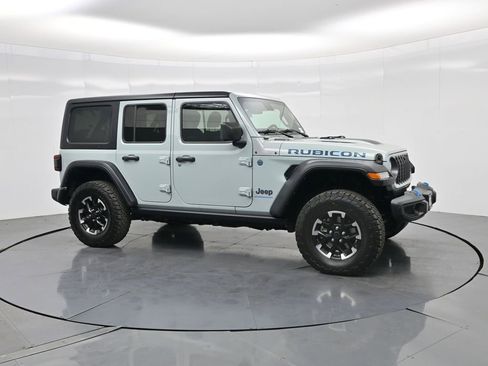 Used 2024 Jeep Wrangler Unlimited Rubicon 4xe w/ Technology Group image 4