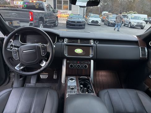 Used 2017 Land Rover Range Rover Supercharged image 9