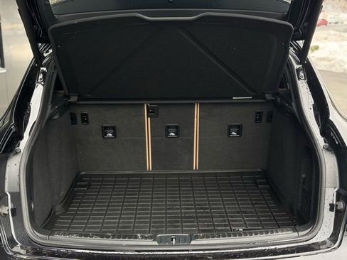 Used 2023 Porsche Macan image 70