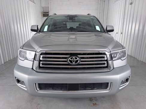 Used 2018 Toyota Sequoia Platinum AWD/4WD image 2