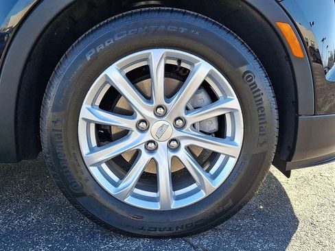 Used 2023 Cadillac XT4 Luxury w/ Cold Weather Package image 10