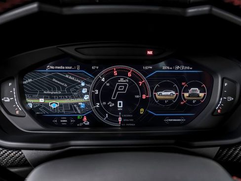 Used 2025 Lamborghini Urus SE image 64