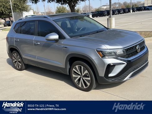 Certified 2024 Volkswagen Taos SE w/ Panoramic Sunroof Package image 1