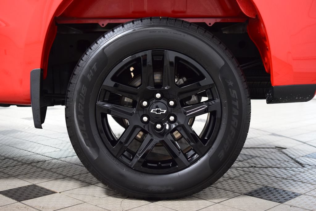 Used 2023 Chevrolet Silverado 1500 Custom AWD/4WD image 24