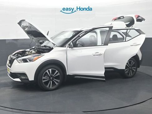 Used 2019 Nissan Kicks SR w/ SR Premium Package image 37