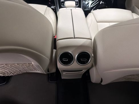 Certified 2020 Mercedes-Benz GLB 250 image 23