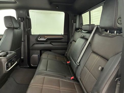 Certified 2024 Chevrolet Silverado 2500 High Country w/ High Country Premium Package AWD/4WD image 18