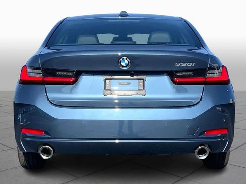 Certified 2025 BMW 330i Sedan image 4