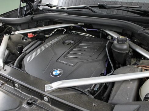 Used 2021 BMW X7 xDrive40i w/ M Sport Package AWD/4WD image 55