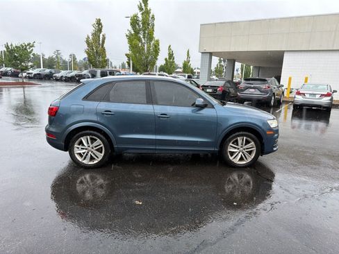 Used 2017 Audi Q3 2.0T Premium AWD/4WD image 2