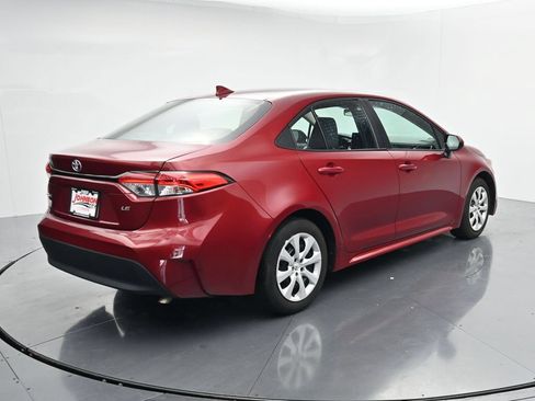 Used 2024 Toyota Corolla LE FWD image 7