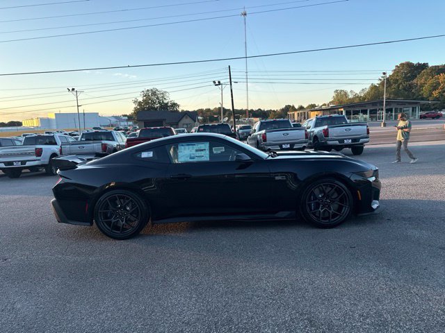 New 2026 Ford Mustang Dark Horse SC w/ Carbon Fiber Exterior Package RWD image 13