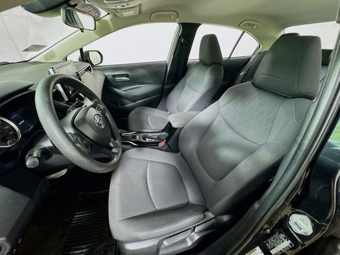 Used 2020 Toyota Corolla LE FWD image 11