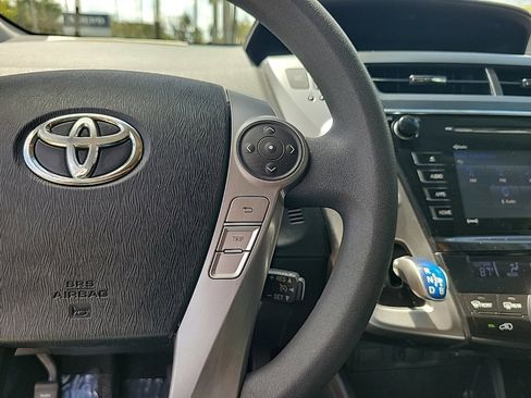 Used 2016 Toyota Prius V Three image 18