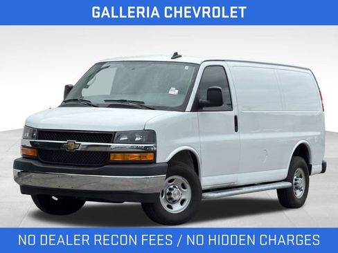 Used 2024 Chevrolet Express 2500 w/ Driver Convenience Package RWD image 2