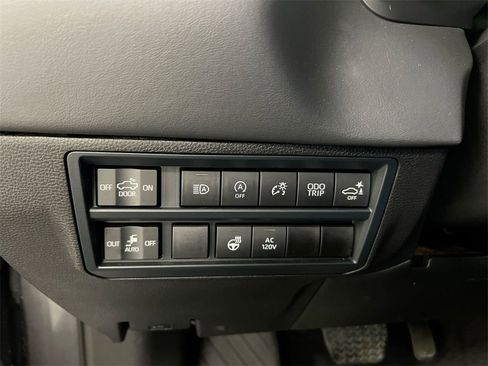 Used 2025 Toyota Tundra Platinum image 17