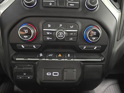 Used 2021 Chevrolet Silverado 1500 RST AWD/4WD image 21