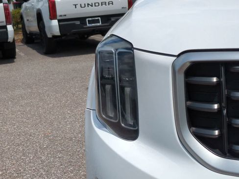 Used 2025 Kia Telluride S AWD/4WD image 10