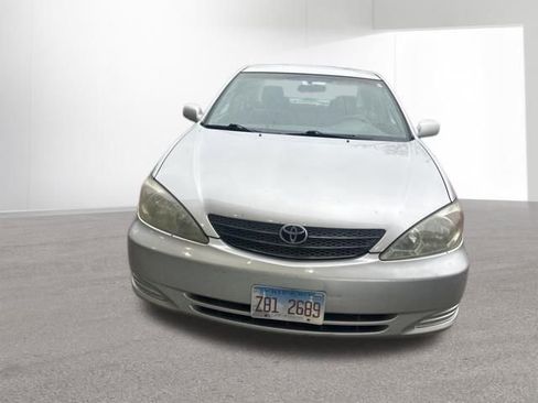 Used 2004 Toyota Camry LE image 2