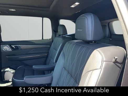 New 2026 Buick Enclave Avenir w/ Super Cruise Package AWD/4WD image 17