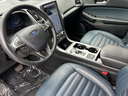 Used 2024 Ford Edge SEL w/ Sport Appearance Package AWD/4WD image 10
