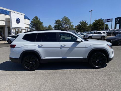 Certified 2026 Volkswagen Atlas SE w/ Black Wheel Package AWD/4WD image 57