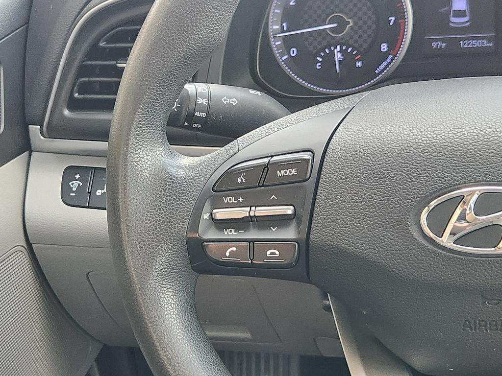 Used 2020 Hyundai Elantra SEL FWD image 30