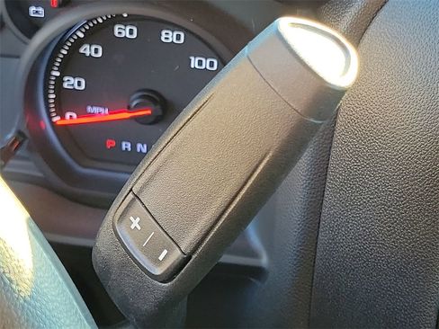 Used 2025 Chevrolet Silverado 1500 Custom image 15